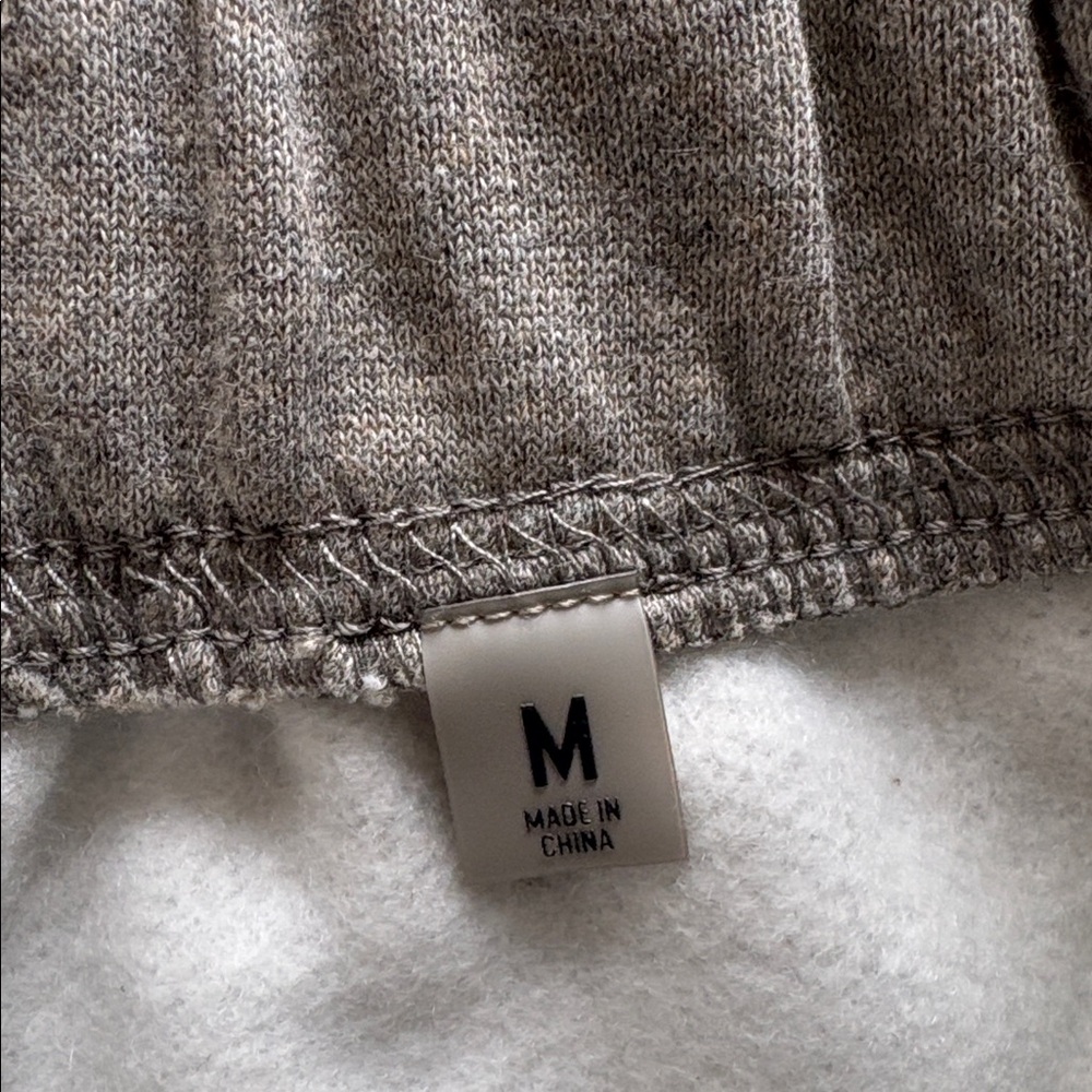 Fear of God essentials, dark oatmeal, shorts, size medium new tags, no bag - Picture 8 of 14